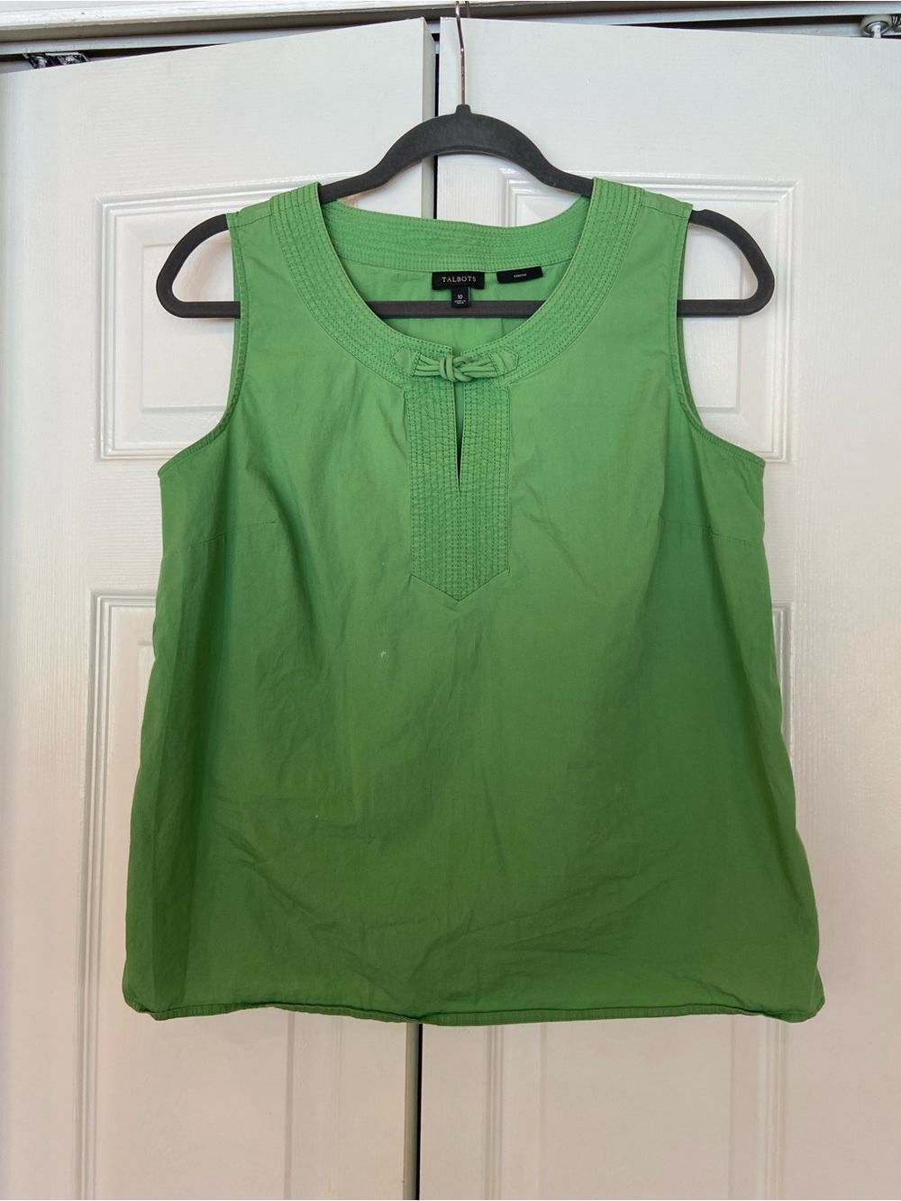 Talbots Bright Green Embroidered Sleeveless Shell